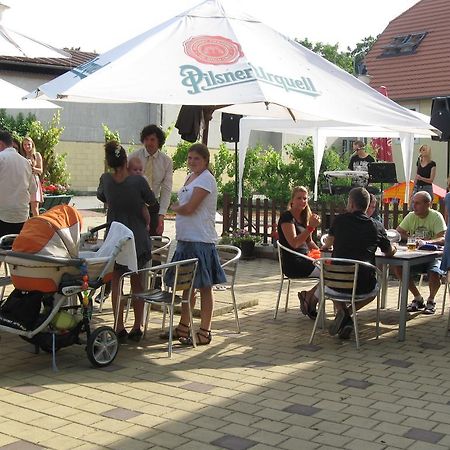 Hotel Pod Sluncem Třebíz Zewnętrze zdjęcie