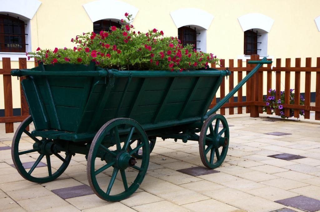 Hotel Pod Sluncem Třebíz Zewnętrze zdjęcie